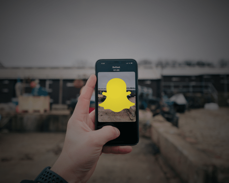 Stories After Dark : Snapchat s'inspire de BeReal et mise sur l'éphémère nocturne.