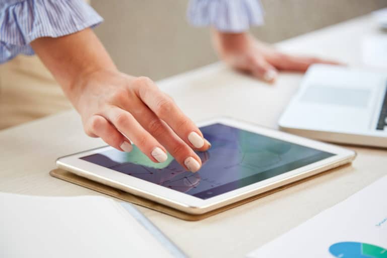 Découvrez comment les images affectent la vitesse de votre site et comment les améliorer.